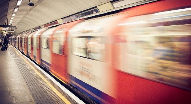 Paris metrosunda 'asitli saldırı' paniği
