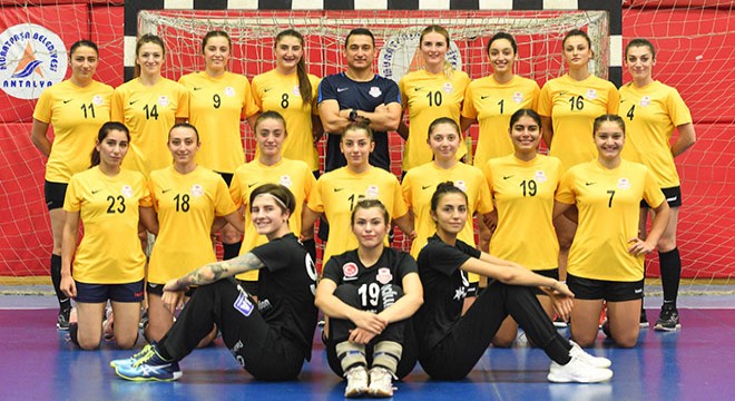 Paşanın Melekleri evinde sahaya çıkıyor