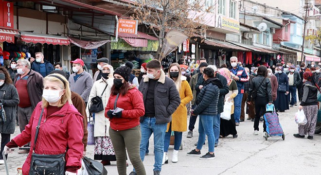 Pazar girişinde HES kodu kuyruğu