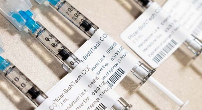 Pfizer'ın aşı şişesinden 7 doz çekecek şırınga üretildi