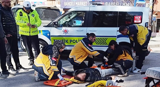 Plakasını kapattığı motosikletle polisten kaçarken kaza yaptı