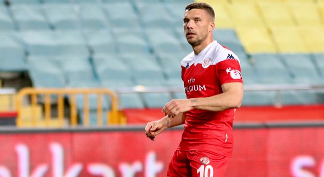Podolski 83 gün sonra golle tanıştı