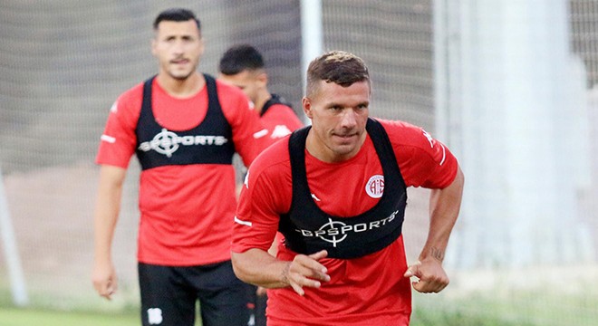Podolski'den sevindirici haber