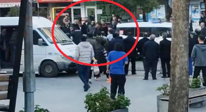 Polis memuru, kavgayı ayırırken aldığı darbelerle yaralandı