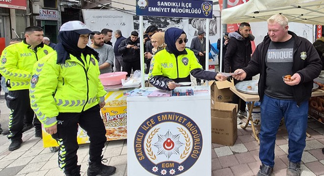 Polislerden şehit meslektaşları için lokma