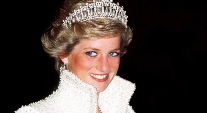 Prenses Diana’nın mektupları 67 bin 900 sterline satıldı