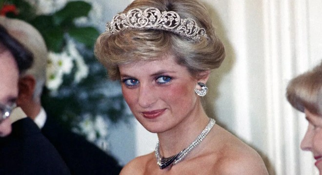 Prenses Diana'nın mektupları satışa çıktı