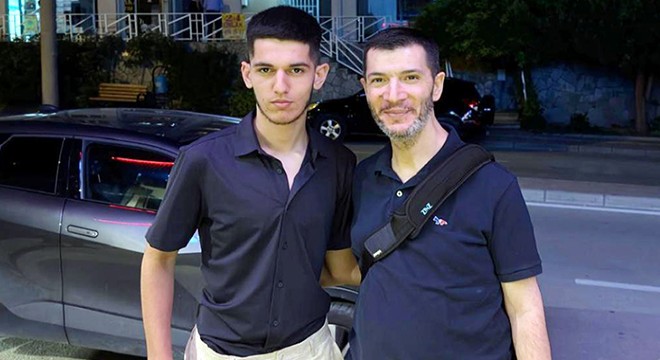 Profesöre beklediği kalp özel günde geldi