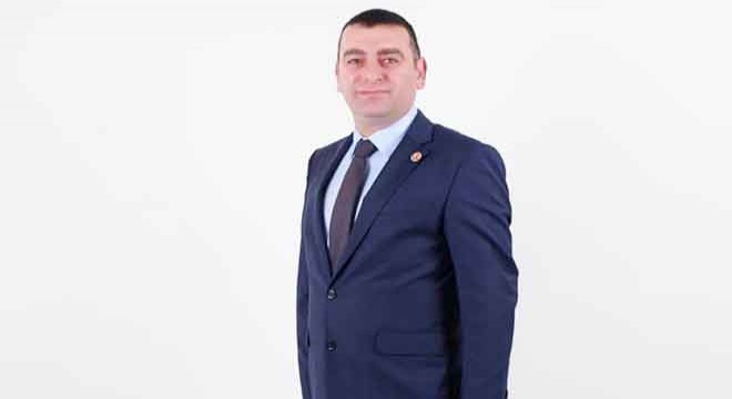 Ramazan ayında davul çalma isteğini reddeden muhtarı vurdu