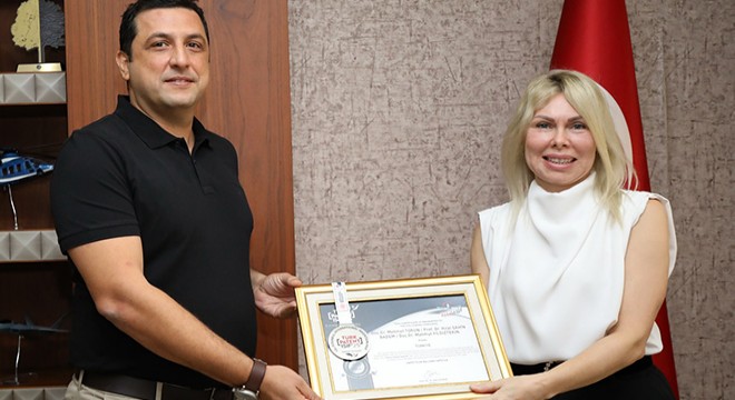 Rektör Özkan, buluşlarıyla ödül alan öğretim üyelerini tebrik etti