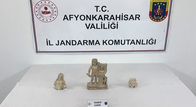 Roma dönemine ait 3 heykel ele geçirildi