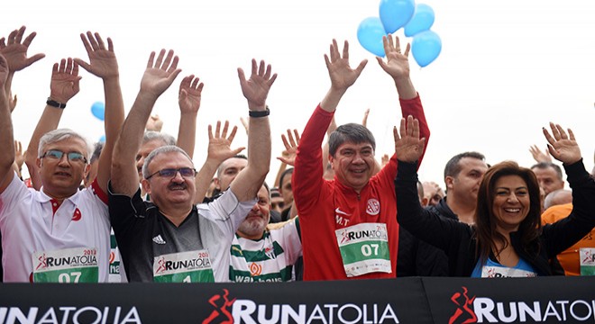 Runatolia'da zafer Türk ve Rus sporcunun