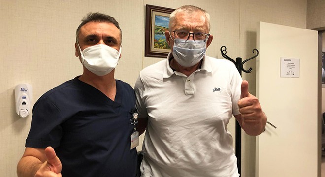 Rus hasta, hastaneden zafer işareti yaparak ayrıldı