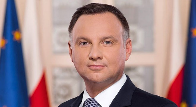 Rus telefon şakacıları bu kez de Polonya liderini işletti