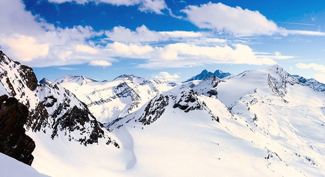 Rusya'da çığ düştü: 7 turist hayatını kaybetti