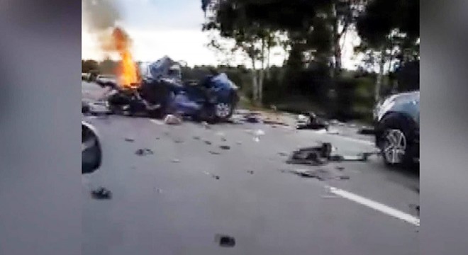 Rusya'da üç otomobil birbirine girdi: 5 ölü, 4 yaralı