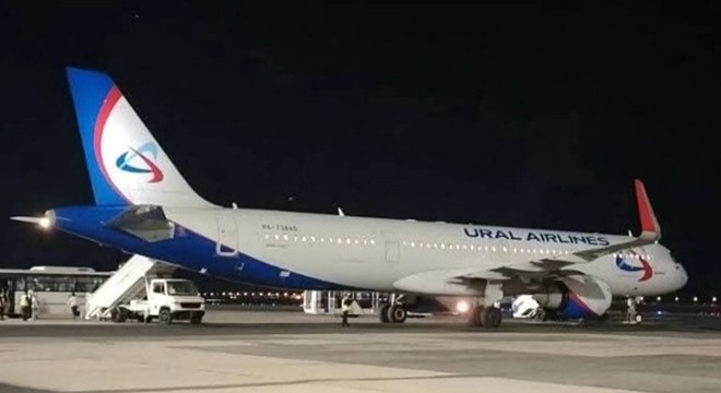 Rusya'ya ait yolcu uçağı Mısır'a acil iniş yaptı