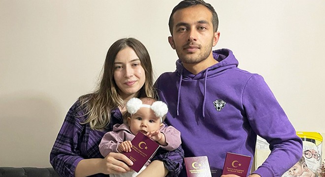 SMA'lı Arya bebek tedavi için Almanya'ya uçtu