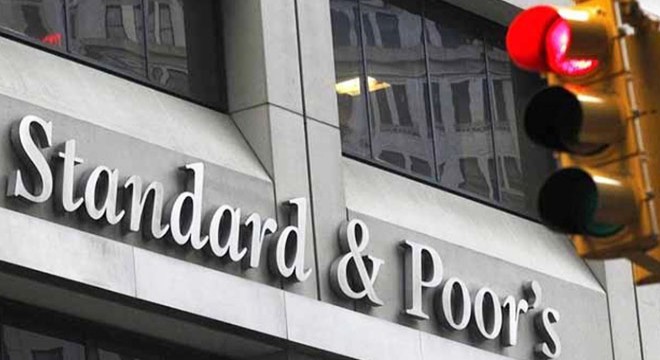 S&P, Türkiye’nin kredi notunu düşürdü