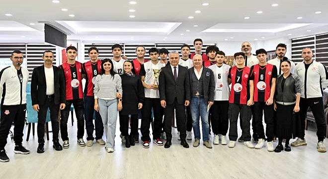 Şampiyonada Muratpaşa'yı temsil edecekler