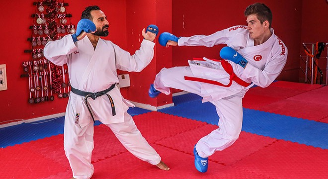 Şampiyonaya 'Rocky' gibi hazırlandı, altın madalyayı kazandı