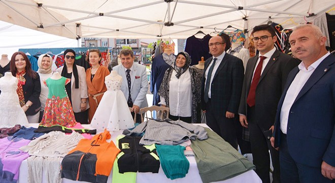 Sandıklı'da 'Hayat Boyu Öğrenme Haftası' sergisi açıldı