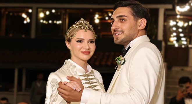 Şarkıcı Otilia, Yalova'da düğün yaptı