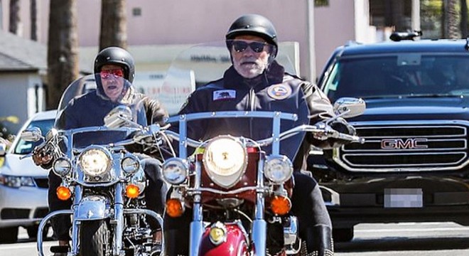 Schwarzenegger’den koronavirüsle mücadeleye 1 milyon dolar!