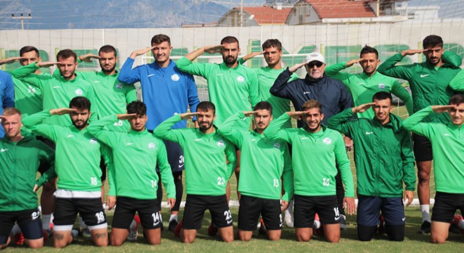 Serik Belediyespor'dan Mehmetçiğe selam