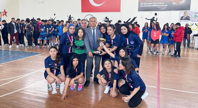 Serik'te futsal müsabakaları tamamlandı