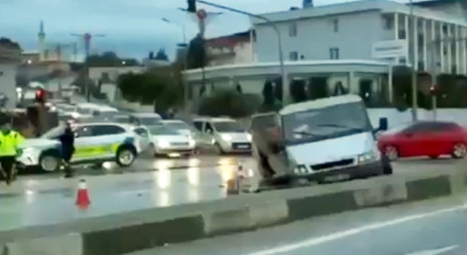 Serik'te kaza: 4 yaralı