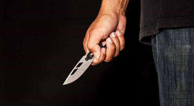 Sigara istediği Çinliyi, 'ters baktı' diye bıçaklamış