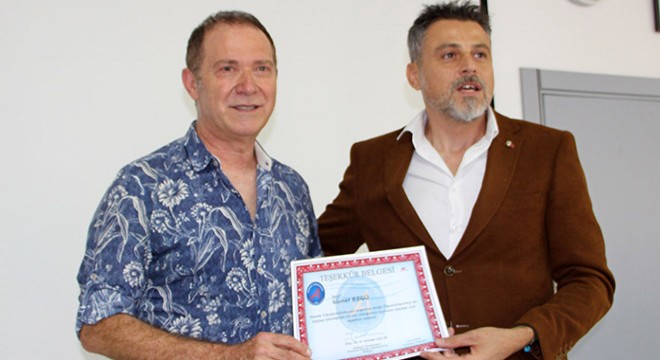 Sümer Ezgü, Kumluca'da söyleşiye katıldı