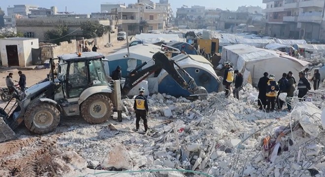 Suriye'de 5 bin 801 kişi yaşamını yitirdi