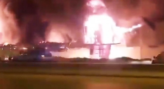 Suriye'de petrol rafinesinde patlama