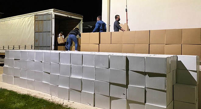 TIR kasasından 374 bin paket kaçak sigara çıktı