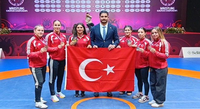 Taha Akgül: Kadınlarımız bizim başımızın tacı