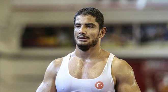 Taha Akgül, Rusya'da finale yükseldi