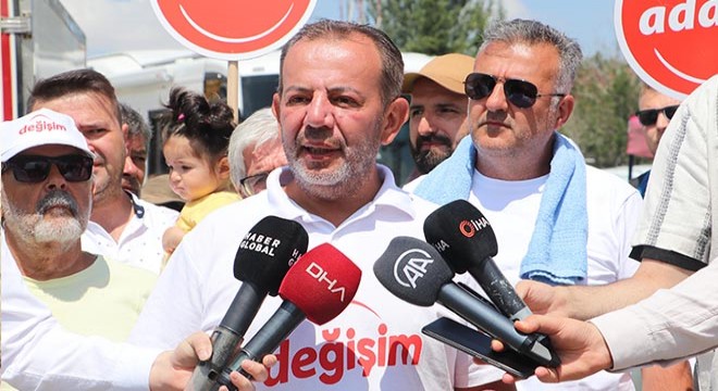Tanju Özcan, CHP'den ihraç edildi