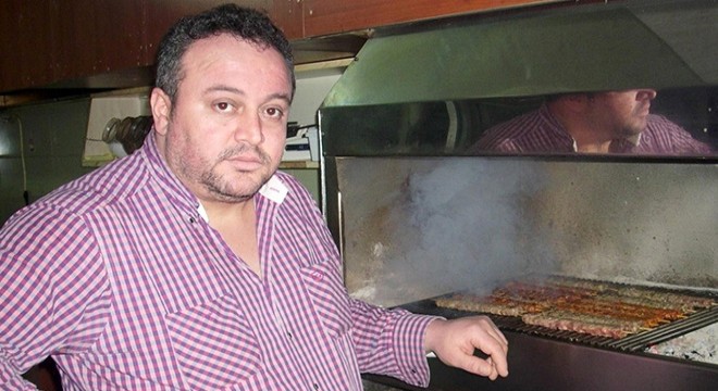 Tartışan müşterileri sakinleştirmeye çalışan işletmeci öldü