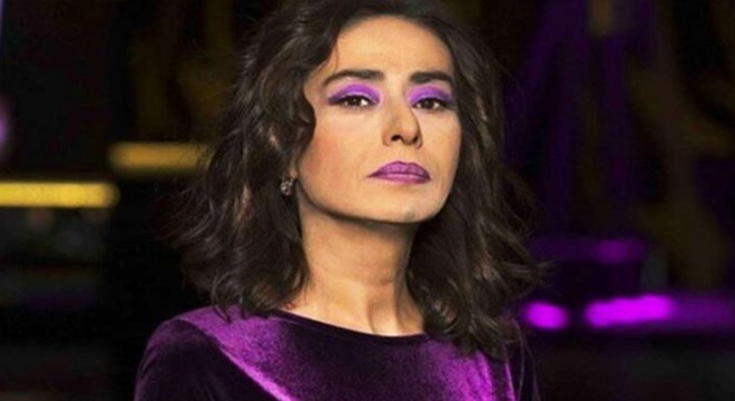 Tedavi gören Yıldız Tilbe 'dişsiz' halini paylaştı