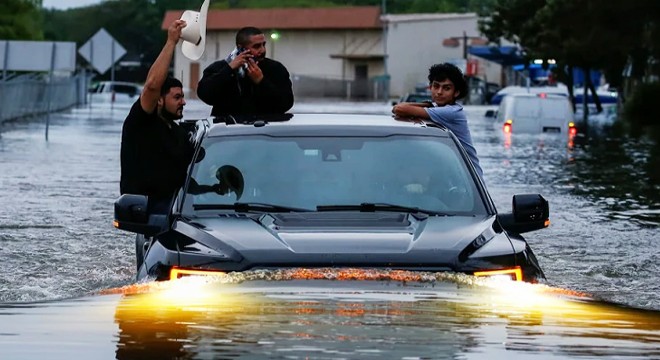 Teksas'ta sel felaketi: 24 ölü, 20 kayıp çocuk