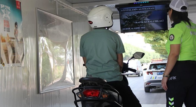 Antalya'da 2 saatte 64 kişiye bilgilendirme