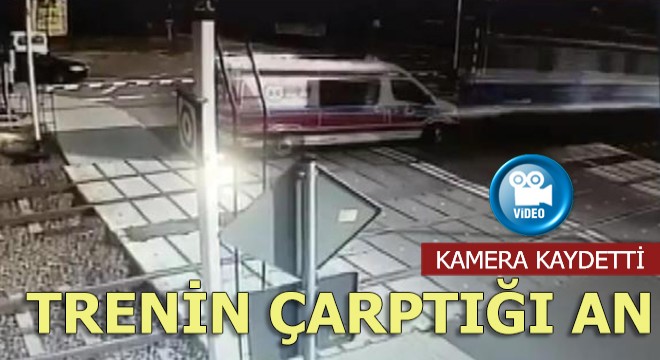 Tren ambulansa çarptı; 2 ölü