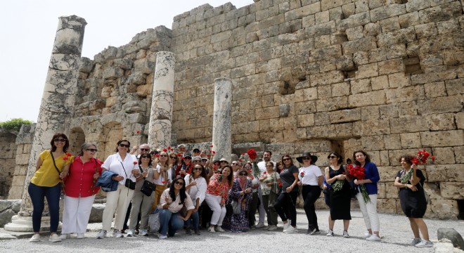 Turistleri 'kraliçe' gibi hissettiren karşılama