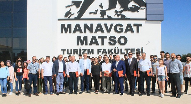 Turizmciler öğrencilerle bir araya geldi