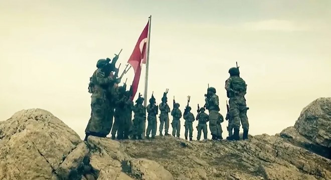 Türk askerinin Lübnan ve Orta Afrika'daki görev süreleri uzatıldı