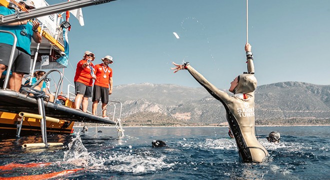 Türkiye Serbest Dalış Şampiyonası Kaş'ta yapılıyor