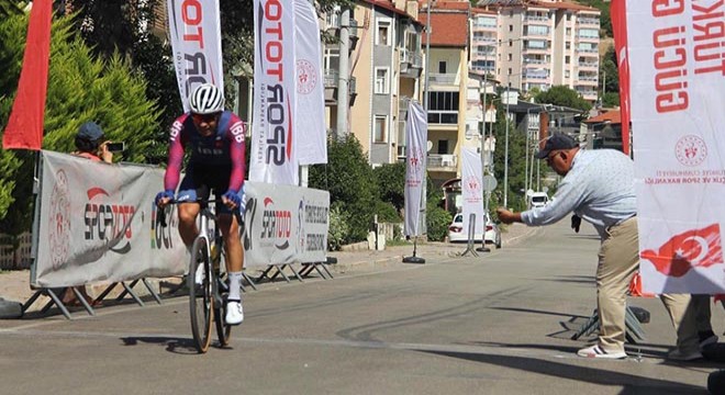 Türkiye Yol Şampiyonası'nın Eğirdir etabı tamamlandı