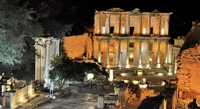 Türkiye'nin 27 tarihi mekanı geceleri de ziyaretçi ağırlayacak